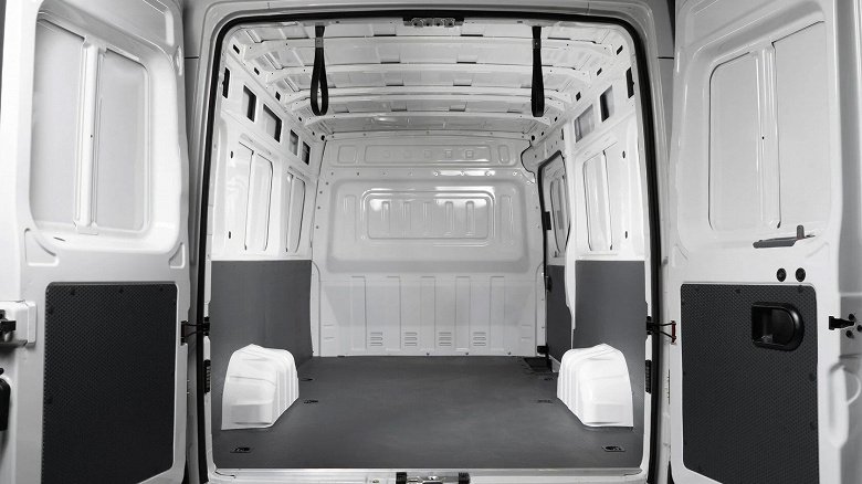 В России стартуют продажи автомобилей Normax с двигателями Renault-Nissan